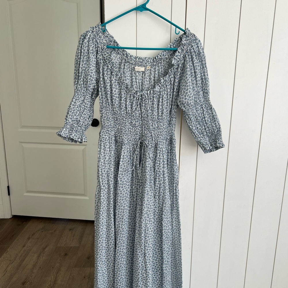 Doen Ischia in bluebell hillside bloom